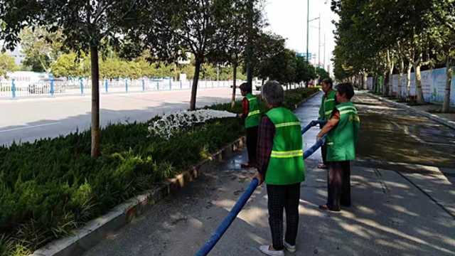 扮靚城市，為國慶增光添彩